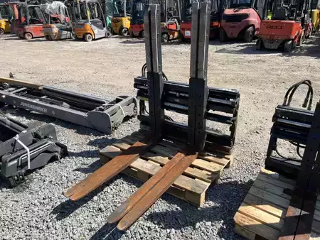 Multi-pallet handler 2/1 profile type 2020  Cascade 28G2-FDS-221 (1)