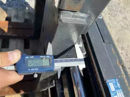 Multi-pallet handler 2/1 profile type 2020  Cascade 28G2-FDS-221 (8)