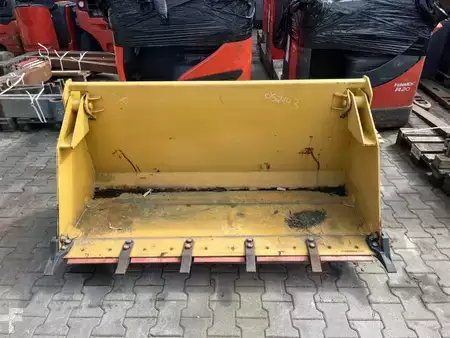Příslušenství  [div] Hydraulic bucket 1800 mm (2)