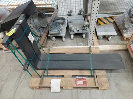 Vidlice 2023  Hubtex Gabelzinken 1400 x 150 x 60 mm (1)