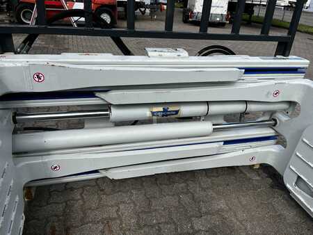 Bale clamp 2013  Cascade 170G-PBS-C033 R1 (4)