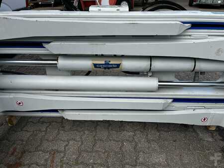 Bale clamp 2013  Cascade 170G-PBS-C033 R1 (7)