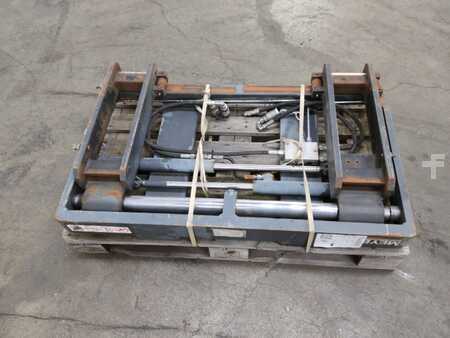 Fork positioners 2011  Meyer 6-9907H (3)