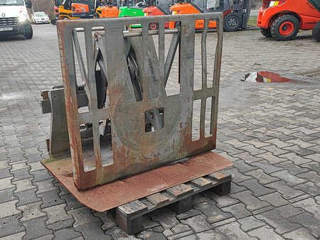 Spychacz 2003 Cascade 35E-PLB-173 (1)