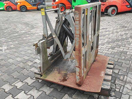 Spychacz 2003 Cascade 35E-PLB-173 (4)