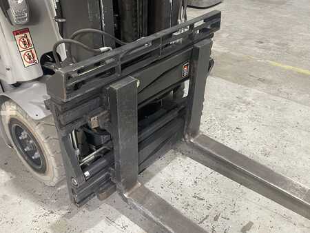 Positionneur de fourches 2019  Durwen ZVP 30-S (5)