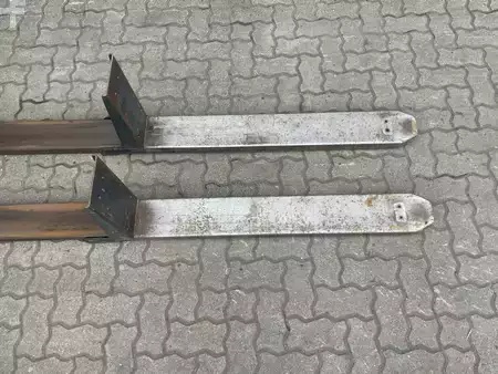 Hydraulinenjatkohaarukka 2019  Stabau S5-TG 35-1350/1000-L (5)