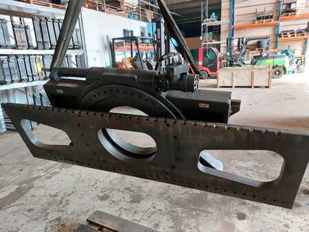 Otočné zařízení 2011 Durwen DG45S (3)