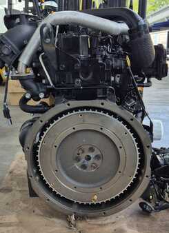 Akcesoria 2022  Yanmar 4TNV86CT-XNHYG (6)