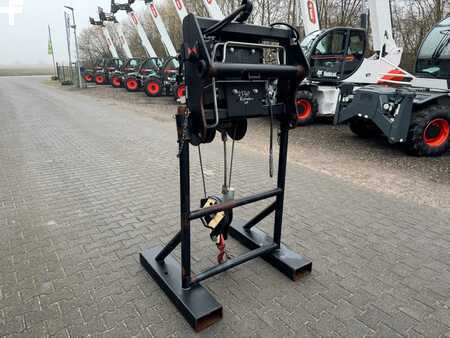 Hydraulische lier 2014  Manitou Seilwinde 3000 kg (3)