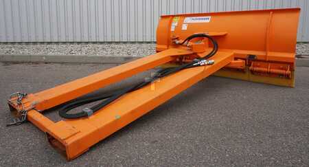 Snow plough 2019  Flötzinger SRS-C (2)