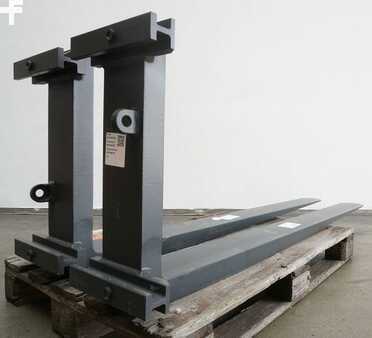 Fork positioners 2024  Kaup passend 3,5T466IZ bzw Z (2)