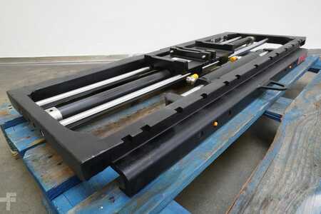 Posizionatore forche con traslatore integrato 2025  JAZGOT 201100B (1)