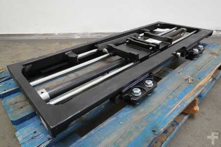 Posizionatore forche con traslatore integrato 2025  JAZGOT 201100B (2)