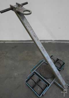 *** muut välineet *** 2005  Pfaff Schwerlastrollen-Set (1)