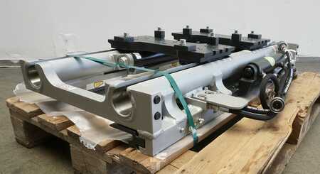 Positionneur de fourches à déplacement latéral 2023  Durwen RZV 25 S B=1150 mm (2)