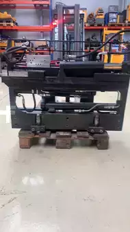 Positionneur de fourches à déplacement latéral 2016  Durwen PGK 25S-S  (1)