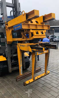 Brick and block clamps 2018 Jungheinrich Steinklammer Probst (1)