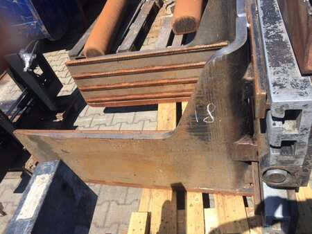 Stabau Bale clamp with sideshift