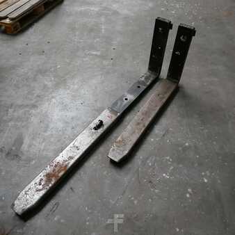 Teleskopické vidlice - Vetter Manu Tel 25/10 / 16A (1)