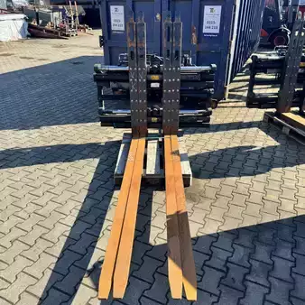Garfo-palete-duplo  2022  Kaup 4T429C-4S (1)