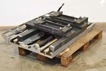 Equipamento de ajuste dos garfos com deslocamento lateral 2025  Durwen ZVP 48-AS, Breite 1350 mm (1)