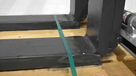 Posizionatore forche con traslatore integrato 2023  Durwen RZV-S-TGZ.35.1200 (4)