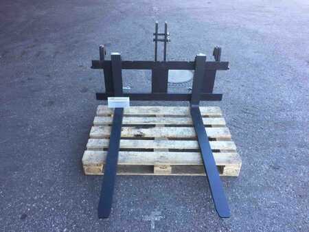 Zubehör - [div] Euro-Gabeltraeger mit 3 Punkt-Aufnahme (2)