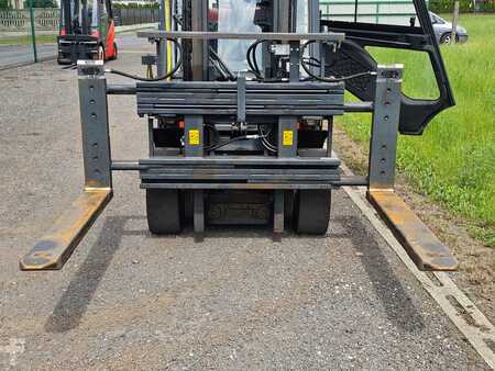 Pozicionéry vidlic 2021  Griptech mit Teleskopgabelzinken RG4 45/FPN35 (2)