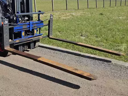 Positionneur de fourches 2019  Griptech RG4 25/FPN 25 (6)