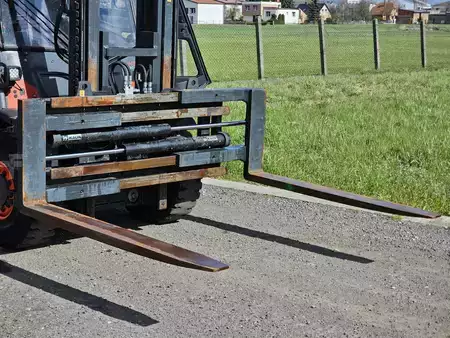 Haarukoiden asetinlaite 2019  Kaup 4.5T411 (1)