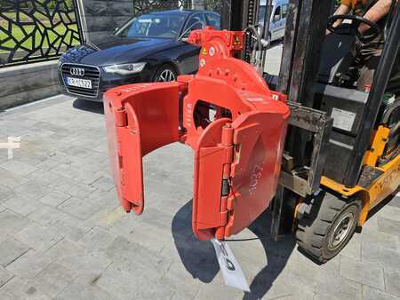 Paper roll clamps, 360° rotating 2010  A.T.I.B. 340 (2)