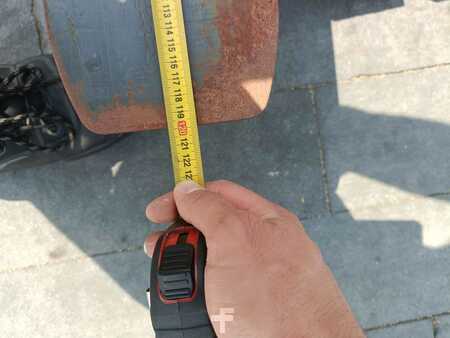 Posizionatore forche con traslatore integrato 2014  Durwen RZV 35 GS (6)