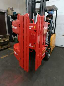 Papirtekercs fogó 180 fokkal forgatható - Bolzoni AR-37RH-14.5 (3)