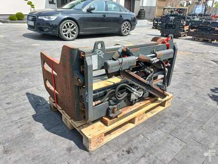 Bale clamp 2011  Kaup 2T413 (2)