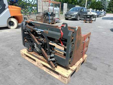 Bale clamp 2011  Kaup 2T413 (3)