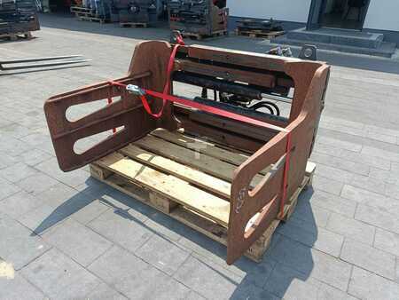 Bale clamp 2011  Kaup 2T413 (4)