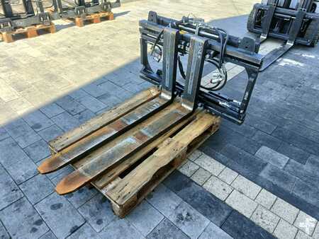 Posizionatore forche con traslatore integrato 2020  Kaup 3.5T466B (1)