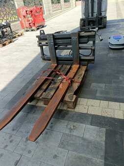 Posizionatore forche con traslatore integrato 2019  Kaup 2.5T411Z (4)