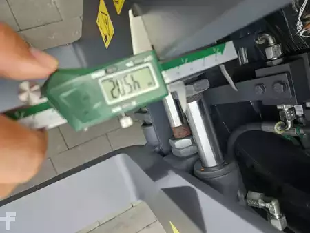 Pozicionér vidlic, otočný 2018  Griptech ZVR 30 (7)