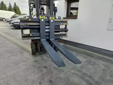 Positionneur de fourches rotatif 2025  Kaup 4.8T451 (2)