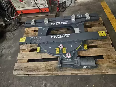 Otočné zařízení 2018  Bolzoni RC2510A (5)