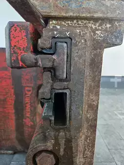 Attachment clamp 2019  Durwen PBK 45 (4)