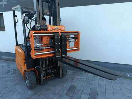 Otoč.zař.s našroub.vidlicemi 2025  Malik OWP30 (1)