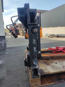 Fork adjustment equipment with sideshift 2016  Kaup 2T466B (6)