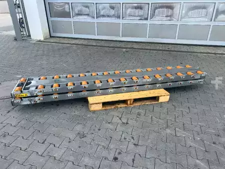 *** Ellers *** 2014  Stabau Rollenschienen / Gabelschuhe mit Rollen 8 to 2014 (2)