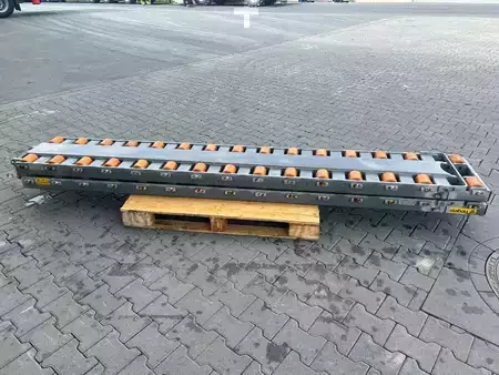 *** Ellers *** 2014  Stabau Rollenschienen / Gabelschuhe mit Rollen 8 to 2014 (6)