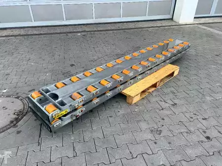 *** muut välineet *** 2014  Stabau Rollenschienen / Gabelschuhe mit Rollen 4 to 2014 (3)