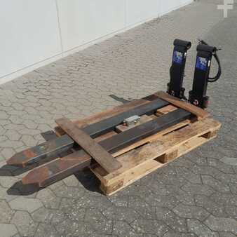 Čelisti na balíky 2015 Cascade INTEGRAL FORK POS. (1)