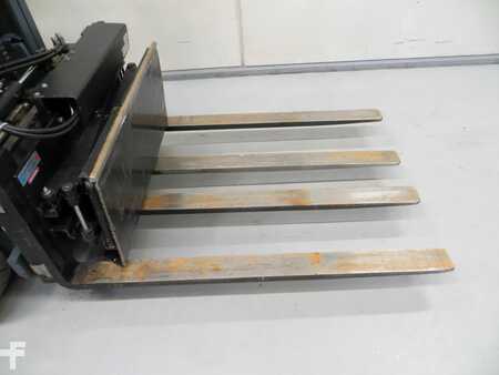 Čelisti na balíky 2002 E-L-M HPH4 12 0 (2)